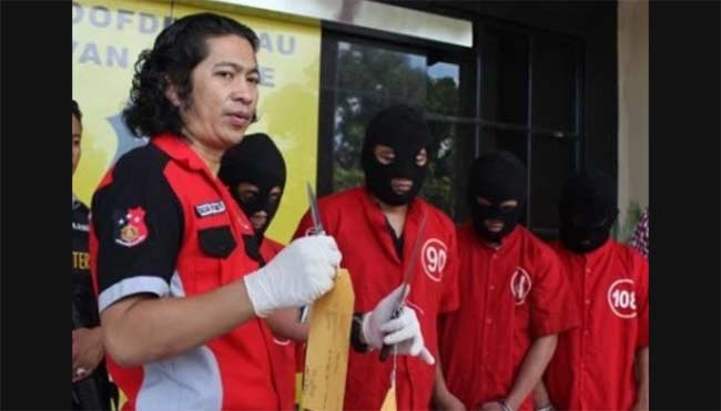 Keempat rampok, dua di antaranya ditembak petugas. foto: ekoyono/ BANGSAONLINE