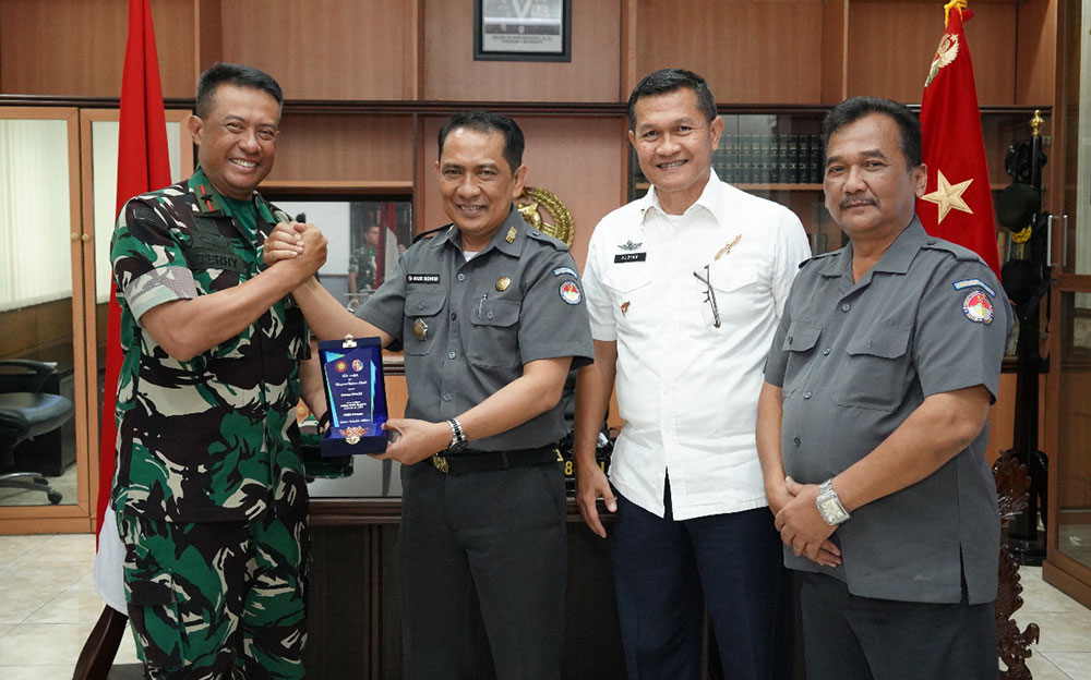 Danrem 084/BJ Audensi dengan Kepala FKBN Bakorda Sidoarjo