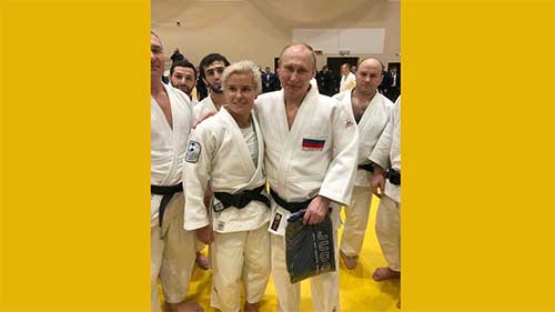 Judo lawan presiden... foto: mirror.co.uk