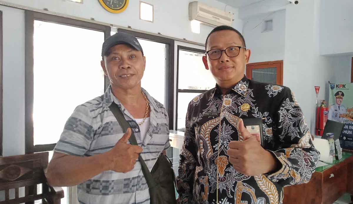 Kepala DPUPR Kabupaten Probolinggo bersama Direktur PT Damai Usaha Qita.