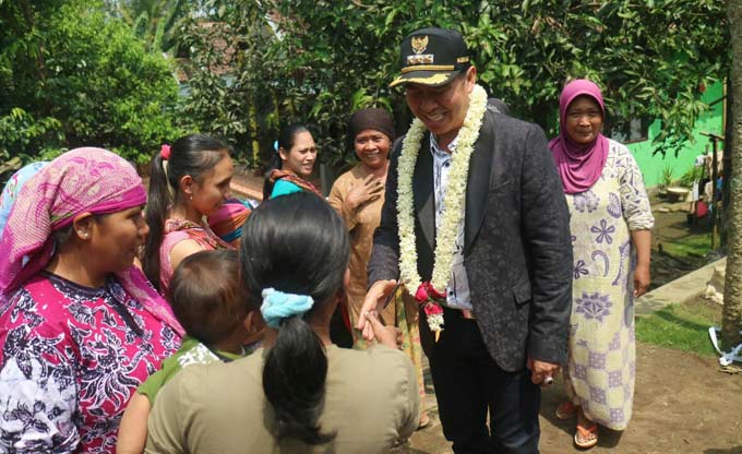Menjelang jadi Ibu Kota, Taman Alun-Alun Bangil terus dipercantik.