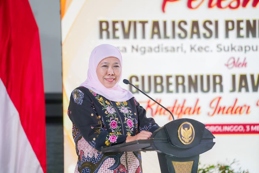 Gubernur Jatim, Khofifah Indar Parawansa saat memberi sambutan