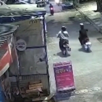 Motor paling kiri yang digunakan pelaku diduga hasil curian dan (sebelah kanan)motor curian milik korban. (dok. Tangkapan layar CCTV)
