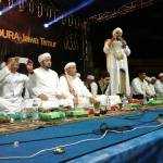 Ceramah agama dalam acar Madura bersalawat.