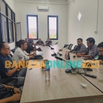 GERTAP saat mendatangi Bawaslu kabupaten Pasuruan