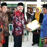 Sekretaris Daerah (Sekda) Kabupaten Sumenep, Ir. Edy Rasiyadi, pada Sidang Terpadu Isbat Nikah di Kecamatan Guluk-guluk, Jumat (20/09/2019).