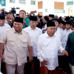 Menhan Prabowo saat mengunjungi Ponpes Amanatul Ummah Pacet Mojokerto, disambut langsung oleh Kiai Asep, Minggu (21/5/2023).