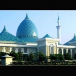 Masjid Al Akbar Surabaya. Foto: bangsaonline.com