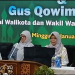 Wakil Wali Kota Kediri terpilih, Gus Qowim, saat memberi sambutan didampingi Ketua DPRD Kota Kediri dan Wali Kota Kediri terpilih, Vinanda Prameswati. Foto: Ist