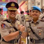 AKBP Rovan Richard Mahenu (kanan) dan AKBP Ramadhan Nasution usai serah terima jabatan. Foto: Ist
