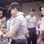 AKBP Singgamata, Kapolres Malang Kota didampingi istri, berpamitan kepada segenap anggota Polres Malang Kota. foto: istimewa