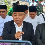 Kiai Asep saat memberikan keterangan pers di peringatan Hari Santri 2025.