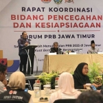 Kalaksa BPBD Jatim Gatot Soebroto saat memberikan sambutan dalam pembukaan rakor pengurus FPRB kabupaten/kota se-Jatim.