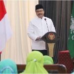 Wali Kota Pasuruan Saifullah Yusuf saat membuka Konfecab Muslimat NU dan memaparkan keterbatasan APBD dalam pelaksanaan MTQ XXX Jawa Timur di Kota Pasuruan.