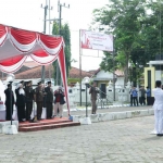 Pemkab Sumenep saat menggelar upacara dalam rangka memperingati Hari Pahlawan.