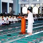 Gus Ipul ketika memberikan sambutan dalam satu acara di masjid Al-Akbar. Foto:nisa/BANGSAONLINE