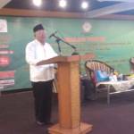 Ketua MUI KH Ma’ruf Amin jadi pembicara dalam dialog publik tentang jaminan produk halal di Masjid Al-Akbar Surabaya, Jumat (3/6). 