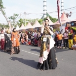 Pemkab Lamongan saat menggelar Lamongan Street Fashion, Minggu (25/9/2022).