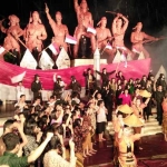 Pertunjukan drama kolosal pemberontakan PETA di monumen PETA kota Blitar. foto: ist