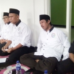 Pengurus MGS Bersatu saat melakukan pertemuan di rumah H. Moh. Saji, Desa Cerme Kidul. foto: ist.