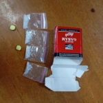 Paket sabu yang coba diselundupkan melalui bungkus rokok 