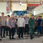 Kapolri, Panglima TNI, dan Menhub saat melakukan peninjauan di Terminal Bungurasih, Sidoarjo, Kamis (4/4/2024).