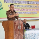 Kepala Kejaksaan Negeri Kabupaten Kediri, Mohammad Rohmadi, S.H., M.H., saat memberi sambutan. foto: Kominfo