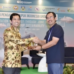 Prof. Ir. I Nyoman Pujawan, MEng., PhD., CSCP. (kiri) saat forum diskusi bidang logistik dan manajemen rantai pasok. Foto: Ist.