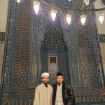  Fakhruddin al-Razi (kiri), imam Masjid Hijau di kota Bursa Turki bersama Prof Dr KH Imam Ghazali Said, MA.  Foto: dok. pribadi