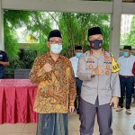 Ketua Umum MUI Jatim K.H. Moh. Hasan Mutawakkil Alallah menerima silaturahmi Kapolda Jatim Irjen Nico Afinta. (foto: ist)