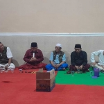 Suasana diskusi para kiai pesantren penerima hibah di kediaman Habib Muhammad Abu Bakar Al Muhdhor.