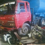 Truk maut yang menabrak dua rombong dan korban.