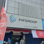 Kantor FIF di Surabaya.