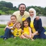 Keluarga muslim ini dikeluarkan dari pesawat United Airlines.