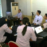 Para operator di masing-masing bidang Lapas Pemuda Kelas IIA Madiun mengikuti sosialisasi aplikasi Srikandi.