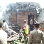 Dapur rumah milik Miran Warga Desa Sambiroto, Kecamatan Padas, Kabupaten Ngawi, hangus terbakar, Selasa (16/3/2021).