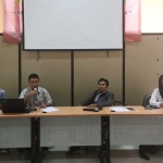 Rilis survei Indonesia Network Election Survei (INES), Meneropong Pilgub Jatim 2018 dalam rangka Mencari Tokoh untuk Gubernur Jawa Timur 2019-2024 di Gedung PWI Jatim. foto: DIDI ROSADI/ BANGSANOLINE