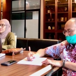 Ketua Kadin Jatim Adik Dwi Putranto bersama Direktur Kadin Institute Nurul indah Susanti.