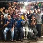 Mas Wawan menghadiri diskusi di warung angkringan Pandawa Desa Janti, Kecamatan Tarik, Sidoarjo, Rabu, (18/12/2019) malam.