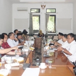 Komisi III saat hearing dengan DLH Kabupaten Pasuruan.