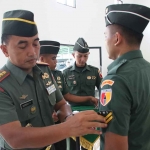 Dandim 0827/Sumenep, Letkol Czi Donny Pramudya Mahardi, saat upacara pelantikan kenaikan pangkat.