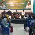 Prof. Dr. KH. Asep Saifuddin Chalim M.A atau yang biasa disapa Kiai Asep saat membuka Seminar Nasional Tasawuf yang digelar Universitas KH Abdul Chalim Mojokerto.