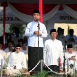 Wakil Wali Kota Pasuruan, Adi Wibowo, saat bertindak sebagai inspektur upacara saat upacara Hari Santri Nasional 2023.