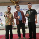 Foto bersama Direktur HARIAN BANGSA H Em Mas