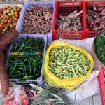 Harga sembilan bahan pokok (sembako) di Surabaya hari ini cenderung stabil. Foto: Sulthon/Bangsaonline.