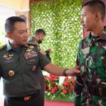 

KASAD Jenderal TNI Dudung Abdurachman, S.E saat bertemu Henz Songjanan.