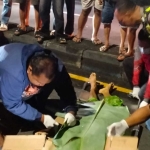 Evakuasi korban tewas akibat kecelakaan di Desa Kepulungan, Kecamatan Gempol, Kabupaten Pasuruan.