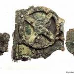 ?

Beberapa pecahan Mechanismus von Antikythera, komputer tertua di dunia. Foto:repro dw.de