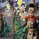 Penampilan artis Cinta Laura di Jember Fashion Carnival (JFC), Ahad (5/8).