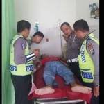 Salah satu korban saat dirawat di rumah sakit. foto: suwandi/ BANGSAONLINE